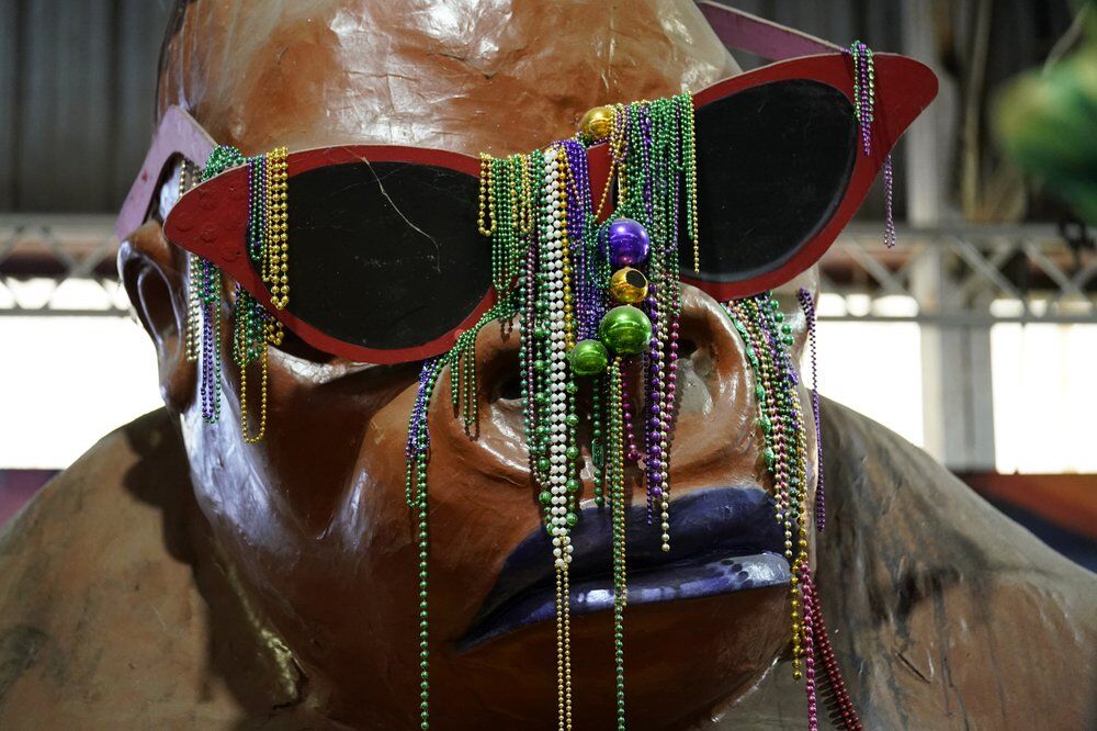 Beads hang